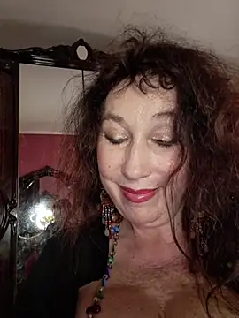 GypsyEsmeralda live cam profile