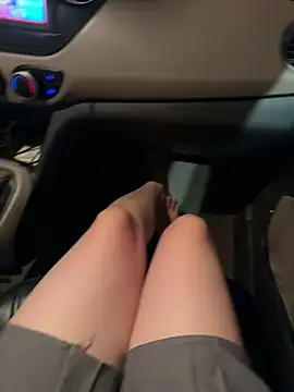 meii-meyy (Ask my age) - Go man’s toalet in coffe & handjob a man