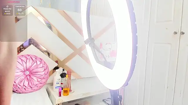 nude chat GianinaLewis