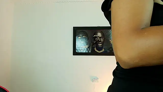 sara_lux1 (F young) - oil on my tits