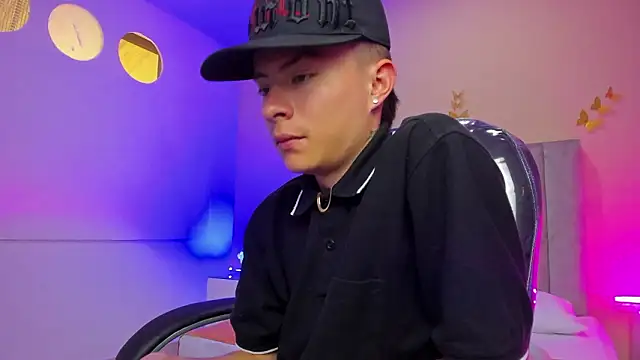 nascary_fox - Nascary_Fox's free webcam - UK Sex Cams