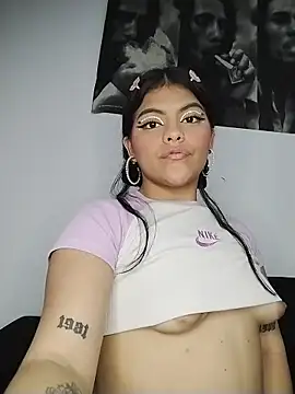 adult random cam NIKIBUNNY