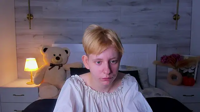 elorablu - EloraBlu's free webcam - UK Sex Cams