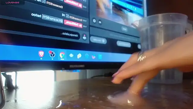 online cam DaMikaela 