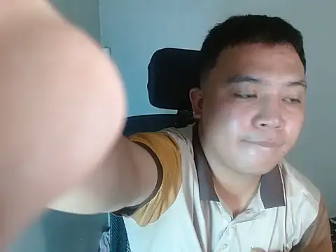 xsweetasian69x (M young) - make me happy