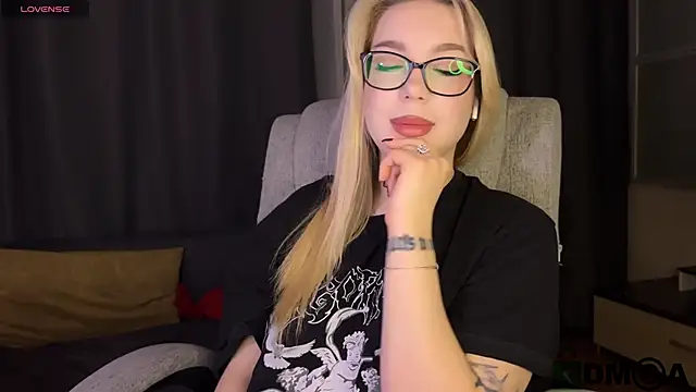 ariashaa - Ariashaa's free webcam - UK Sex Cams