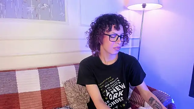 alicemadnes - AliceMadnes's free webcam - UK Sex Cams