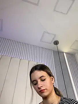 Webcam Model (JuliaColemann)  is live.Free join now!