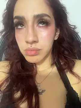 elodie_rouge - Elodie_rouge's free webcam - UK Sex Cams