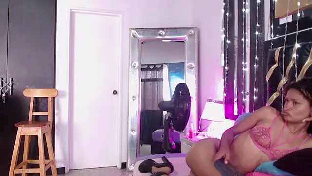 mailyn_gold - Mailyn_gold's free webcam - UK Sex Cams