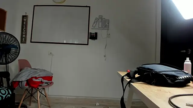 tyler_twink_boy - Tyler_twink_boy's free webcam - UK Sex Cams