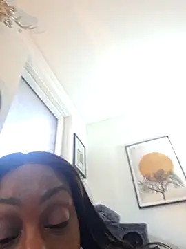 Webcam Model (Ebony-SultryX)  is live.Free join now!