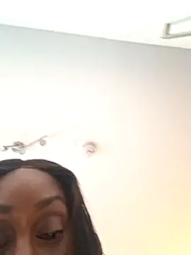 Webcam Model (Ebony-SultryX)  is live.Free join now!