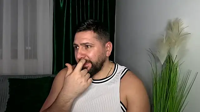 gold_alpha_boy - Gold_Alpha_Boy's free webcam - UK Sex Cams