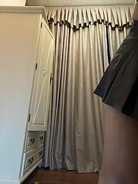 Molly-xiao live cam profile