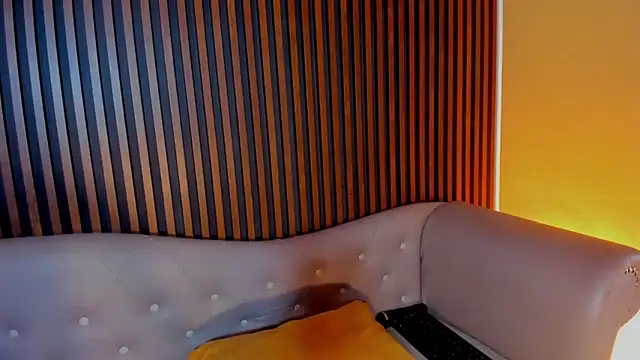 lauraaristizabal (F teen) - play pussy-masturbation and orgasm 🍒