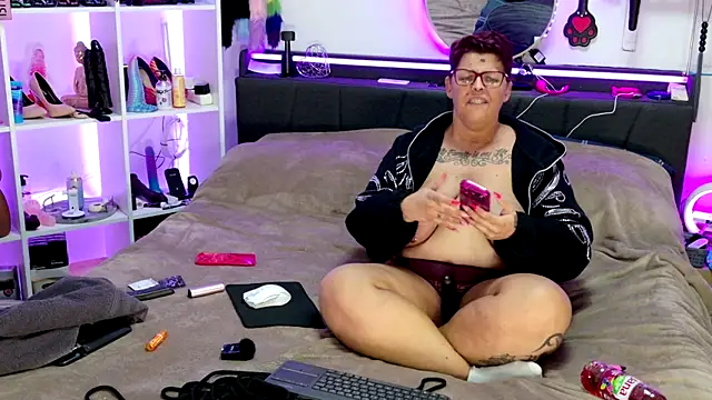 SunshineLexi's Stripchat show and profile