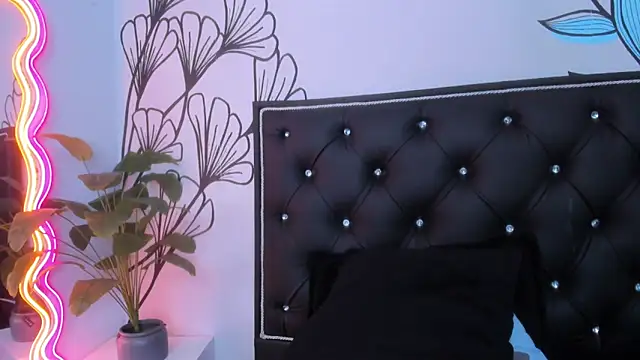 sweet_ariadna_ (F young) - Put your cock between my boobs