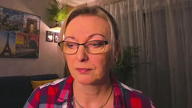 vanessa_chat - Vanessa_chat's free webcam - UK Sex Cams