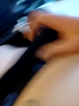 flo000031 - Flo000031's free webcam - UK Sex Cams