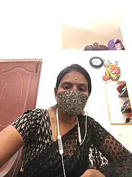 Webcam Model (Tamil_Yalini12)  is live.Free join now!