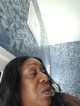 Ebony-SultryX live cam