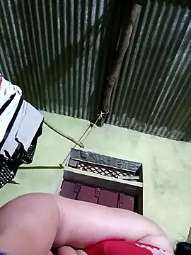 Webcam Model (Haliya88)  is live.Free join now!