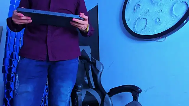 mike_257 (M young) - SELFSUCK