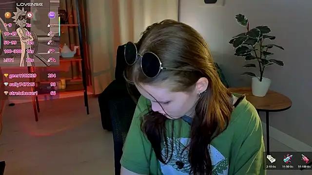 dilara_xbaby - Dilara_xBaby's free webcam - UK Sex Cams