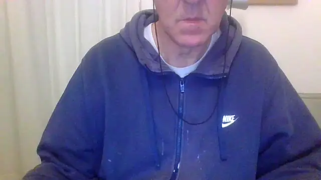 anonimo7735 - ANONIMO7735's free webcam - UK Sex Cams