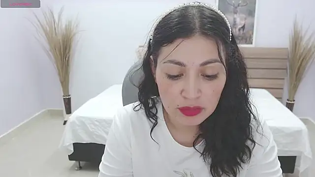 sophia_hadid (F milf) - masturbacion squirting