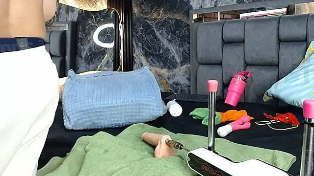 Couple_Gold69 live cam