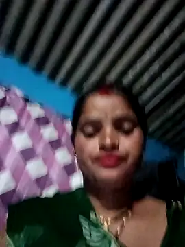 Webcam Model (Rubi12A)  is live.Free join now!