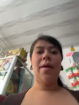 emilyjohanson live sex cam