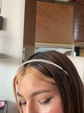 Isabella18_pink live cam profile