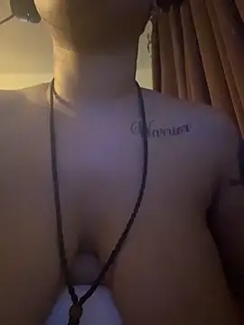 nickytheehawtie - Nickytheehawtie's free webcam - UK Sex Cams