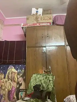 Kajal-Shemale69 live sex cam