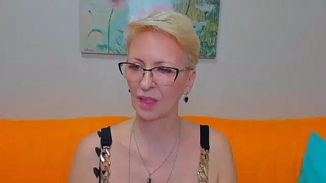 iamyourdream89 (F mature) - Controlling my toy