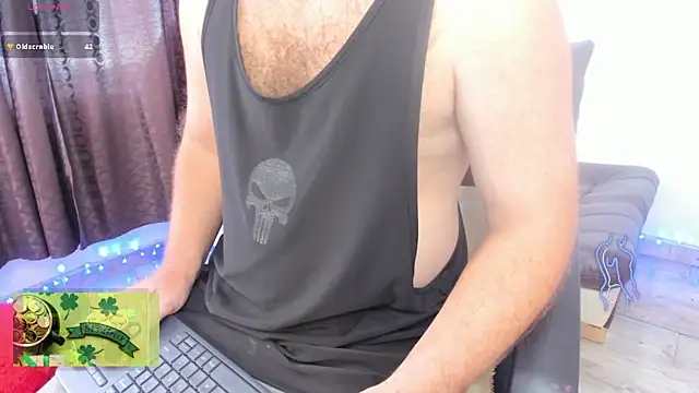 michacosio - Michacosio's free webcam - UK Sex Cams