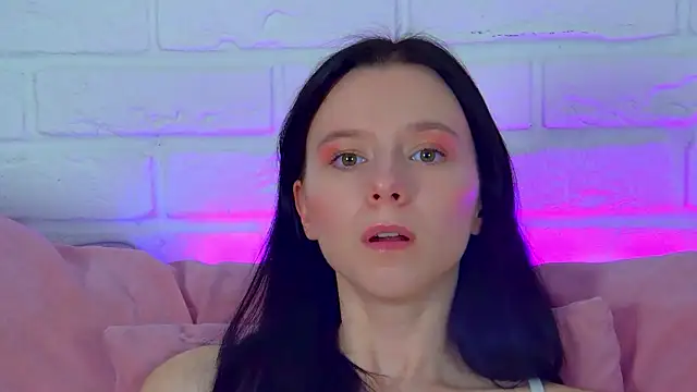 Arina Kubrick (ArinaKubrick)