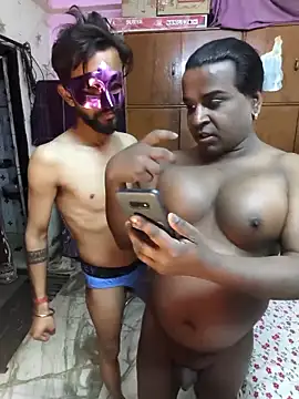 DeLhiBoy_143's live cam