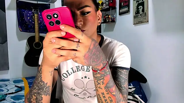 ShadowSeductress... Live Webcam on Stripchat