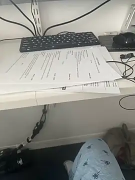 awesomemilkss - Awesomemilkss's free webcam - UK Sex Cams