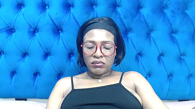 spicyqueenxxxx (Ask my age) - lets play xxxx