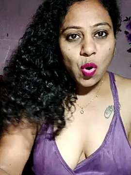 jennifertamil - JENNIFERtamil's free webcam - UK Sex Cams