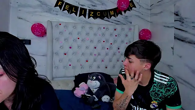 ari_and_storm - Ari_and_Storm's free webcam - UK Sex Cams