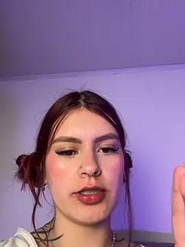 isa_smeraldy - Isa_smeraldy's free webcam - UK Sex Cams