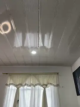 marianahb-e (F young) - Flash pussy