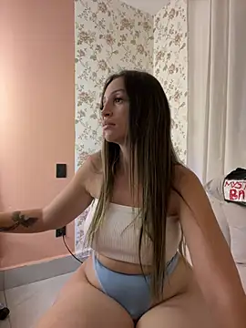 BelleLouiseVp from StripChat is Freechat