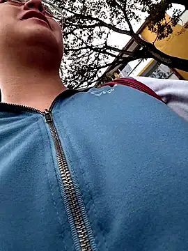 mari-98 (F teen) - Show tits in transport public